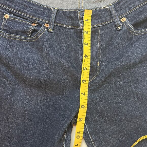 Levi's Women's Jeans 10 / 30 Slight Curve Classic Boot Cut Medium Wash Stretch - Picture 7 of 11